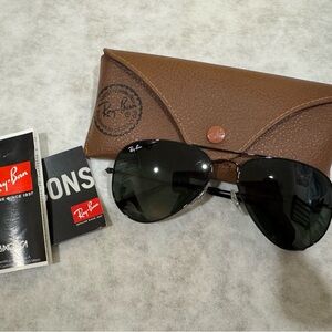 Ray-Ban Aviator Sunglasses in Black with Green Lenses